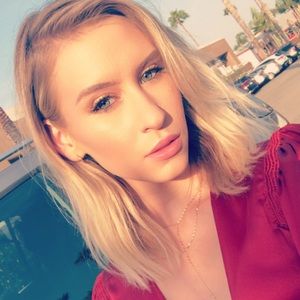 Meet your Posher, Lyndsey